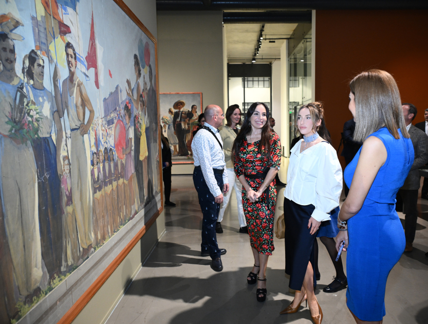 Leyla Aliyeva and Alena Aliyeva attend “ENGRAM” exhibition at Museum of Azerbaijani Painting (PHOTO)