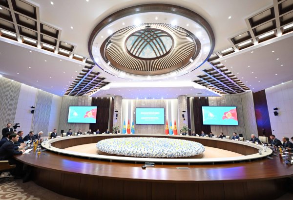 Kyrgyzstan, Kazakhstan discuss expanding trade and economic cooperation