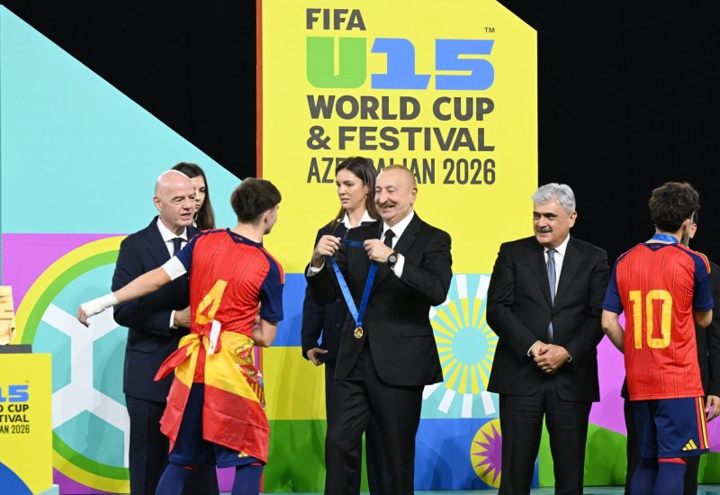 President Ilham Aliyev watched FIFA U-15 World Cup and Festival final, attended award ceremony (PHOTO)