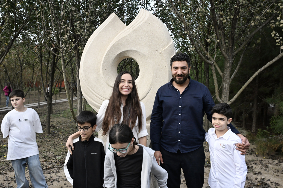 Heydar Aliyev Foundation VP Leyla Aliyeva attends traditional charity Autumn Festival – Harvest Day at ADA School (PHOTO)