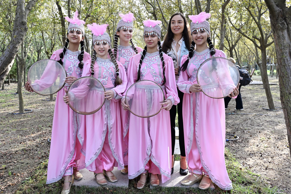 Heydar Aliyev Foundation VP Leyla Aliyeva attends traditional charity Autumn Festival – Harvest Day at ADA School (PHOTO)