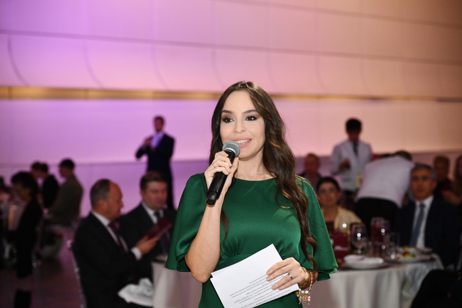Heydar Aliyev Foundation VP Leyla Aliyeva and Alena Aliyeva attend official opening of Art Weekend (PHOTO)