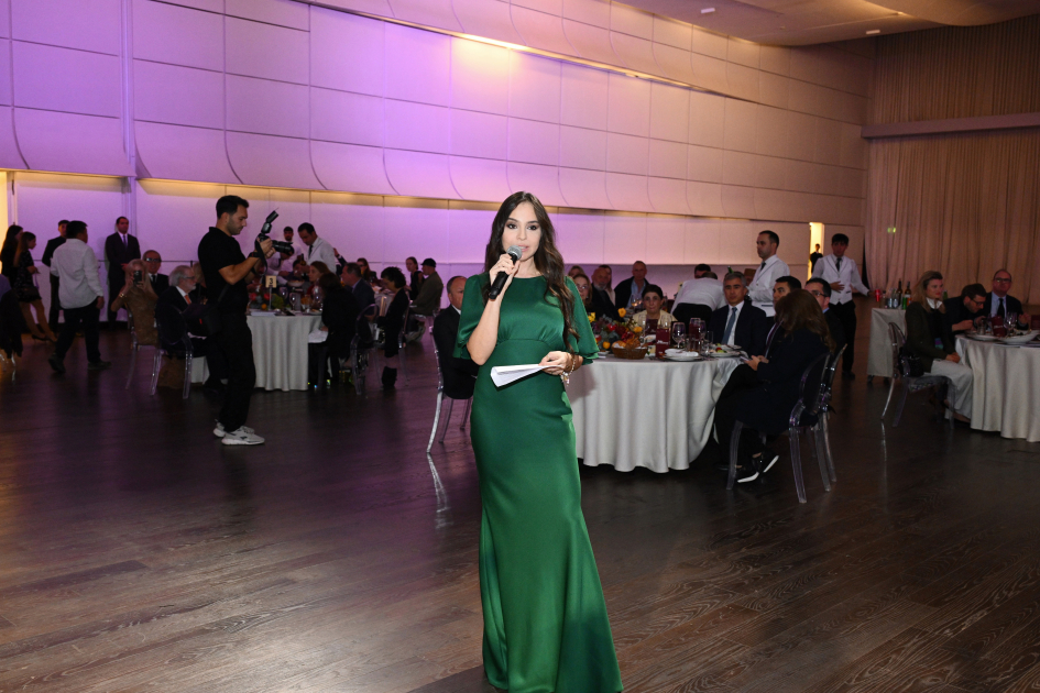 Heydar Aliyev Foundation VP Leyla Aliyeva and Alena Aliyeva attend official opening of Art Weekend (PHOTO)