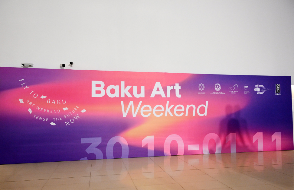 Heydar Aliyev Foundation VP Leyla Aliyeva and Alena Aliyeva attend official opening of Art Weekend (PHOTO)