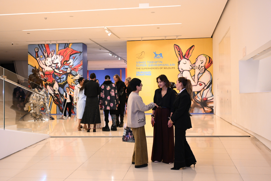Heydar Aliyev Foundation VP Leyla Aliyeva and Alena Aliyeva attend official opening of Art Weekend (PHOTO)