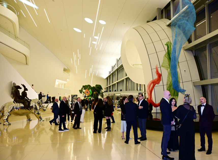 Heydar Aliyev Foundation VP Leyla Aliyeva and Alena Aliyeva attend official opening of Art Weekend (PHOTO)