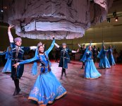 Heydar Aliyev Foundation VP Leyla Aliyeva and Alena Aliyeva attend official opening of Art Weekend (PHOTO)